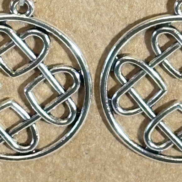 2/$20 Silver tone round Celtic & heart style hook earrings NWOT - Picture 10 of 11